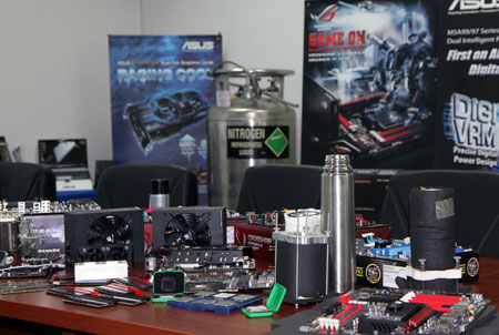 Recorduri mondiale de overclocking pe platformele ASUS în România