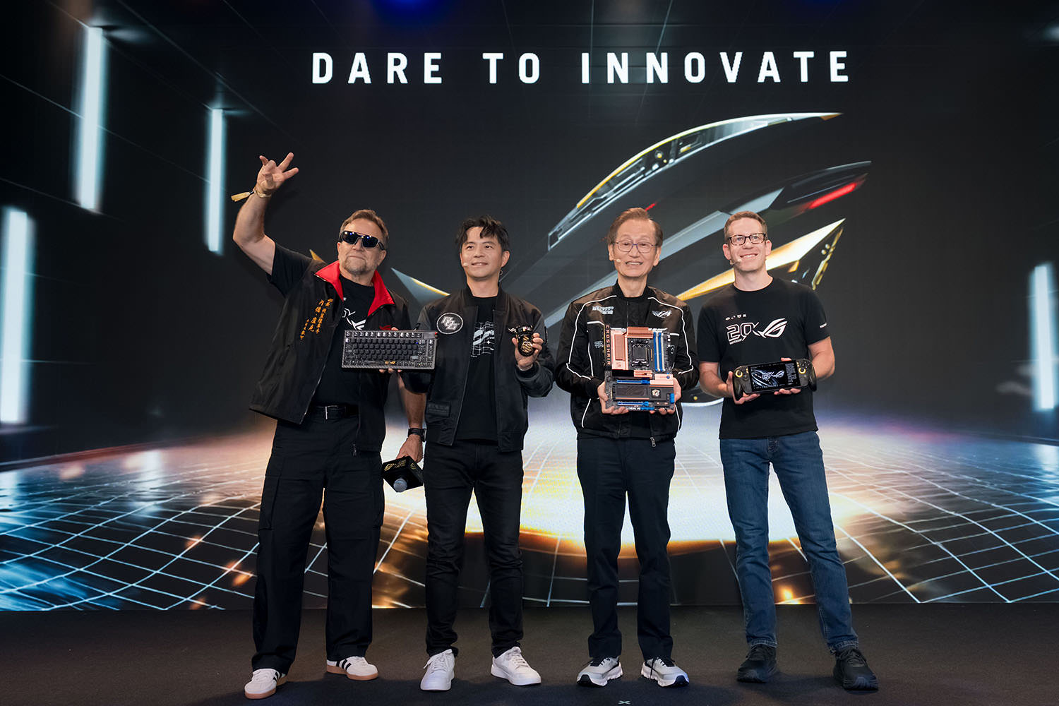 Ned Luke, gaming actor; Kris Huang, General Manager of ASUS Gaming Gears and Accessories; Jonney Shih, ASUS Chairman; Whiston Gordon, ASUS Senior Manager of Marketing Content